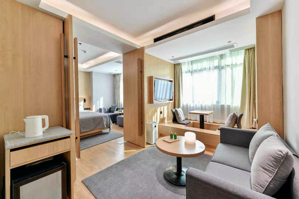 客房控製係統是一套簡單的控製程序？