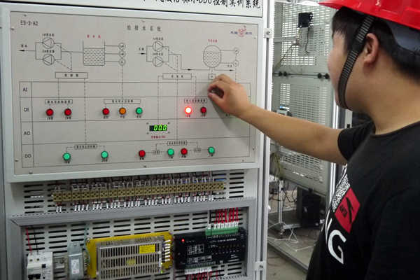 樓宇智能化係統安裝與調試需要專業化人才！(圖1)